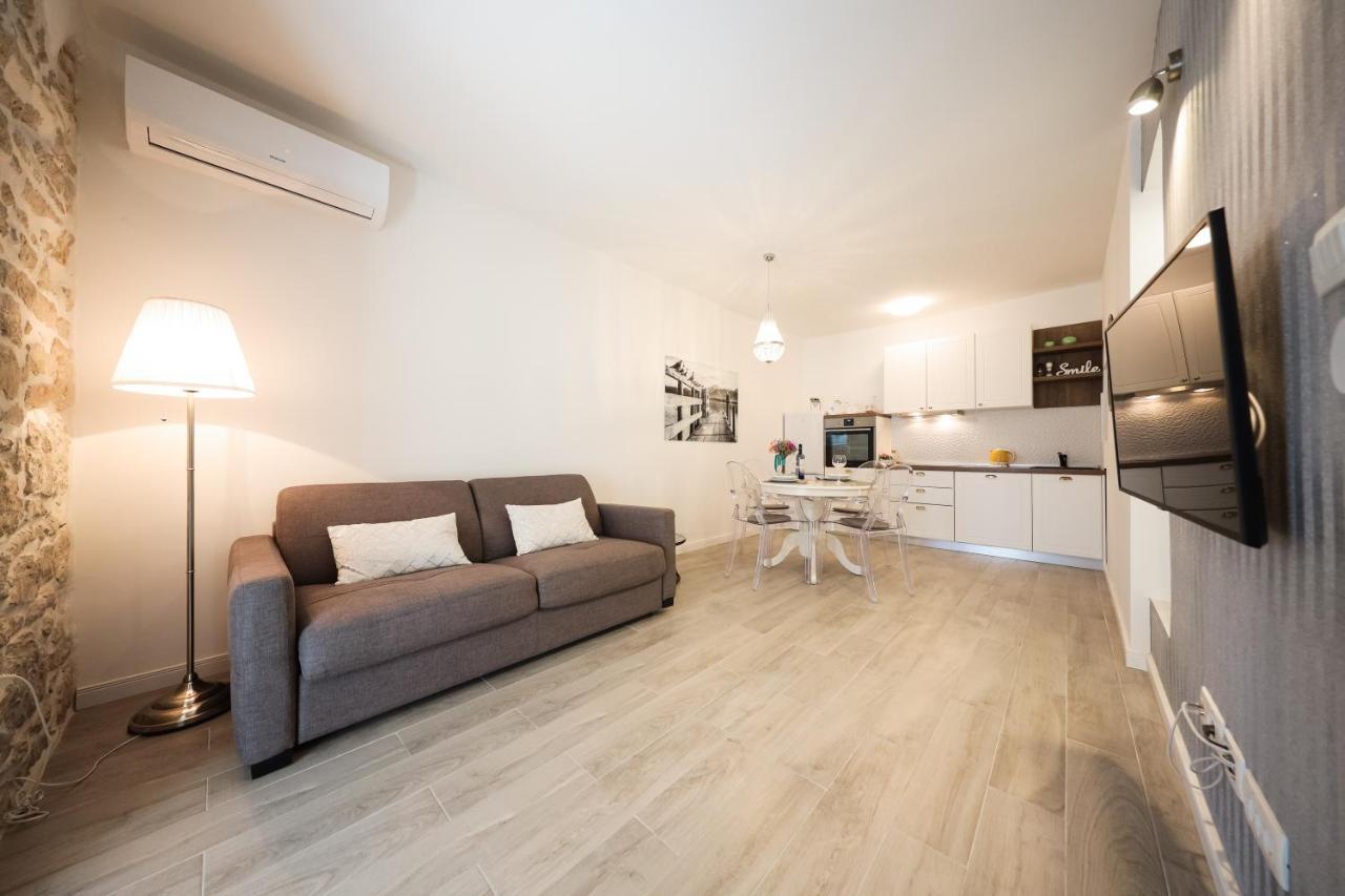Pavle'S Apartment Zadar Exterior foto